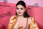 Ariel Winter Beautiful Cleavage