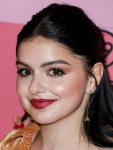 Ariel Winter Beautiful Cleavage