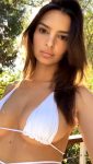 Emily Ratajkowski Hot