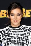 Hailee Steinfeld Sexy Long Legs