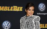 Hailee Steinfeld Sexy Long Legs
