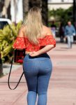 Iskra Lawrence Sexy Body