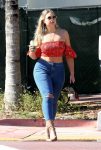 Iskra Lawrence Sexy Body