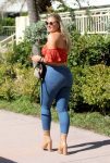 Iskra Lawrence Sexy Body