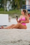 Iskra Lawrence Sexy Body In A Pink Bikini