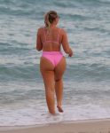 Iskra Lawrence Sexy Body In A Pink Bikini