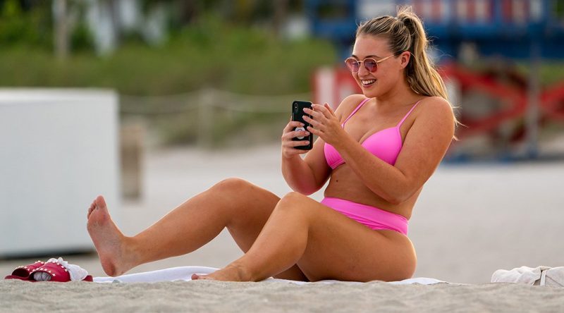 Iskra Lawrence – Bikini Candids on the Beach in Miami