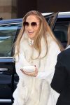 Jennifer Lopez Braless Breasts