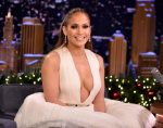 Jennifer Lopez Braless Breasts