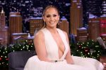 Jennifer Lopez Braless Breasts