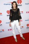Kate Holmes Braless Breasts