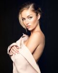 Lili Simmons Sexy Body