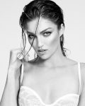 Lili Simmons Sexy Body