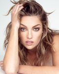 Lili Simmons Sexy Body