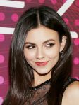 Victoria Justice Sexy Legs