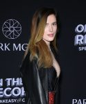 Bella Thorne Braless