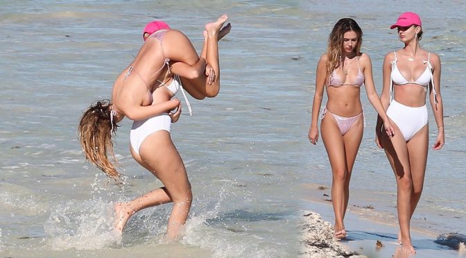 Delilah Belle Hamlin Sexy Body On A Beach