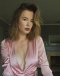 Ireland Baldwin Boobs