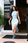 Kim Kardashian Big Braless Boobs