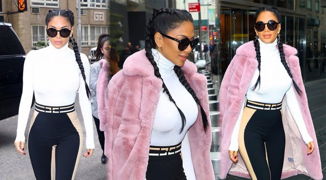 Nicole Scherzinger – Busty Braless Candids in New York
