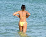 Padma Lakshmi Hot Body In A Bikini