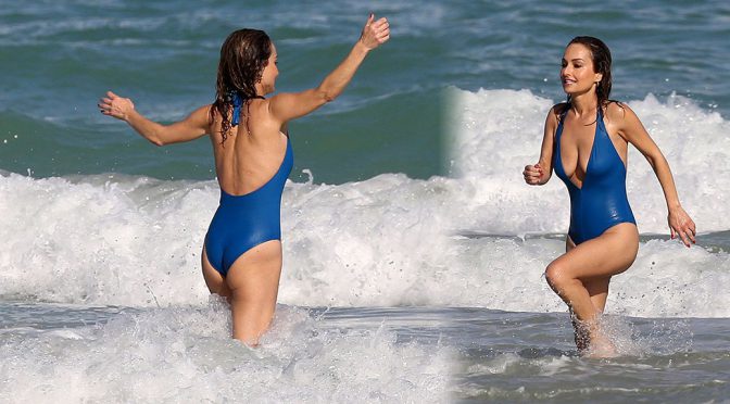 Giada De Laurentiis – Swimsuit Candids at a Beach in Miami (Nipslip)