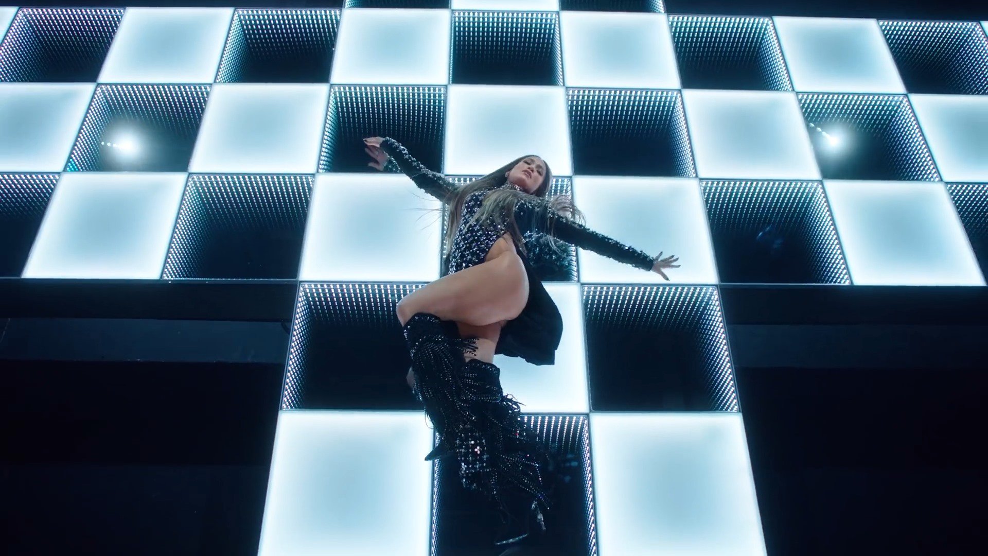 Jennifer Lopez - "Medicine" Music Video Photoshoot. 