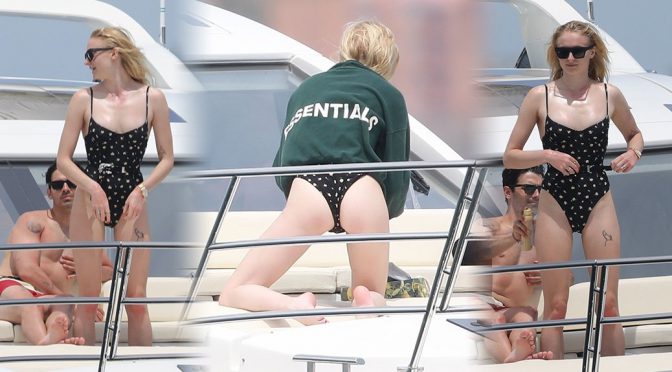 Sophie Turner in a Swimsuit on a Yacht in Mexico