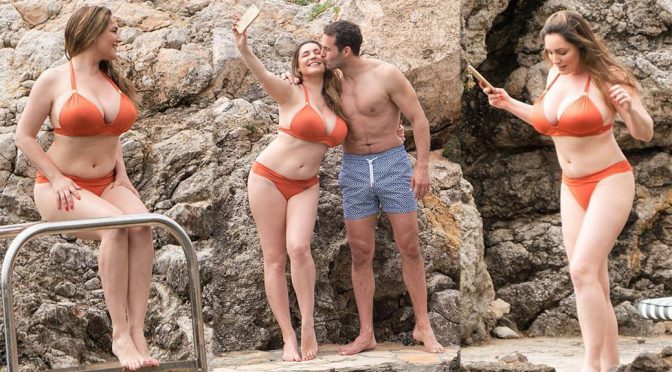 Kelly Brook – Big Boobs in a Bikini in Mallorca (LQ)