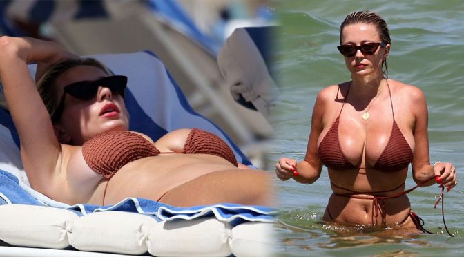 Caroline Vreeland – Bikini Candids on the Beach in Miami