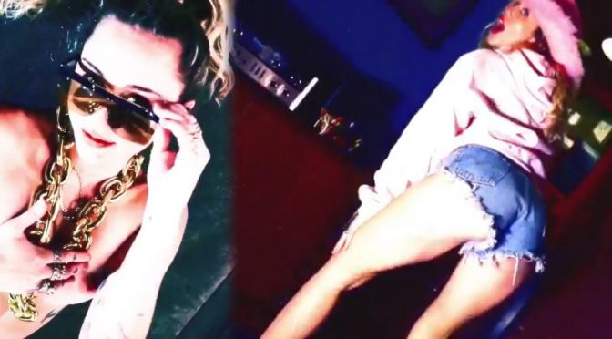Miley Cyrus – Topless in “Electric Lady” Video