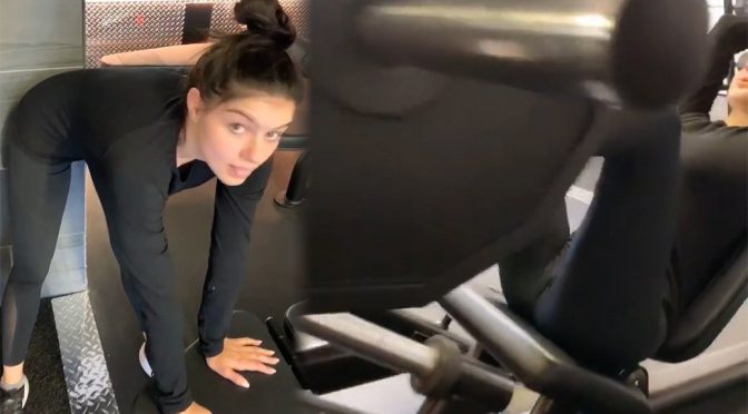 Ariel Winter – Sexy Workout Video