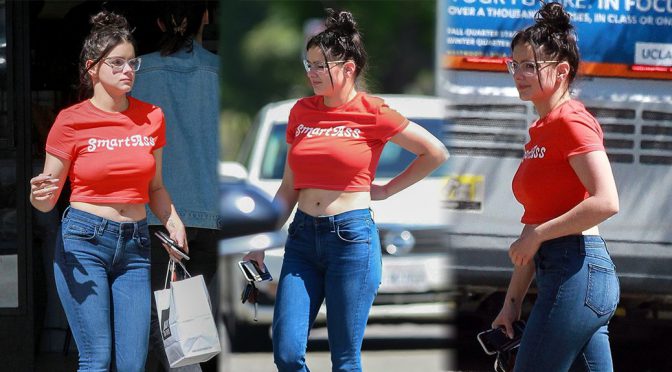 Ariel Winter – Sexy Big Boobs at Joan’s On Third in Los Angeles