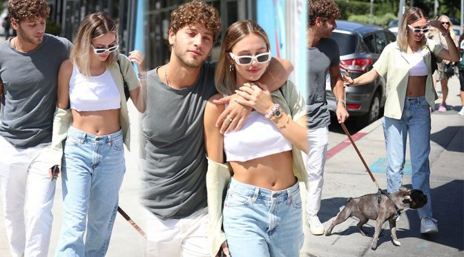 Delilah Hamlin – Braless Candids at Toast Cafe in West Hollywood