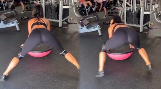 Nicole Scherzinger – Sexy Workout Video