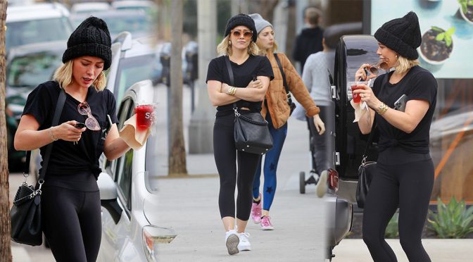 Hilary Duff – Sexy Black Leggings at Sweetgreens in Studio City