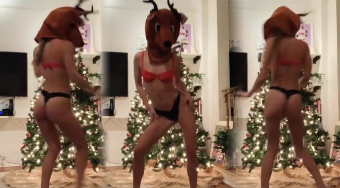 Nina Agdal – Sexy Lingerie Dance Video