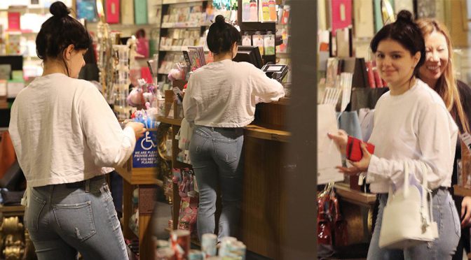 Ariel Winter – Sexy Big Ass and Braless Boobs Out in Los Angeles