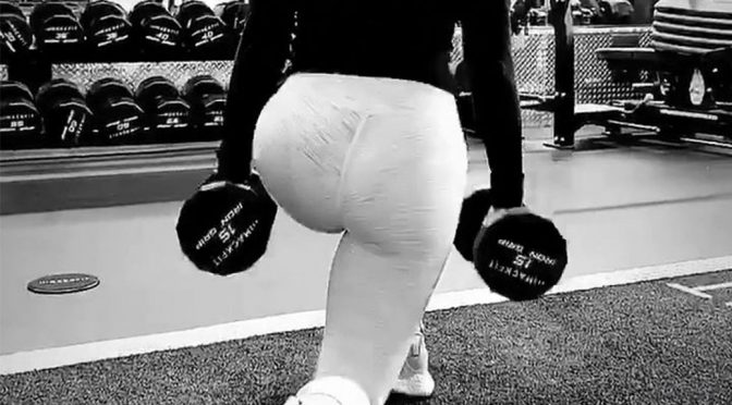 Ariel Winter – Hot Ass in Leggings at Gym (Video)