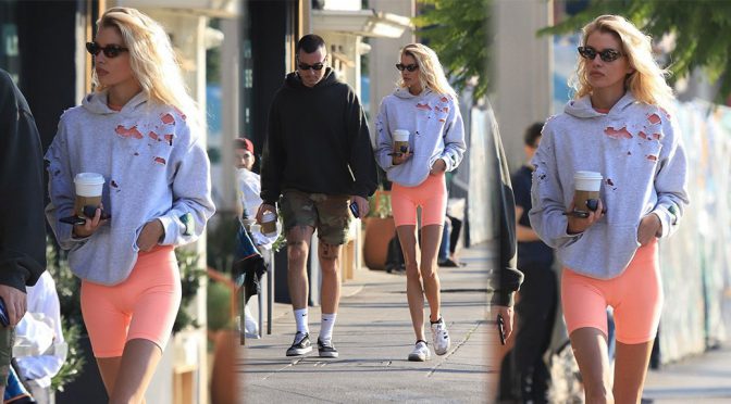 Stella Maxwell – Sexy Camel Toe in Short Leggings out in Los Angeles