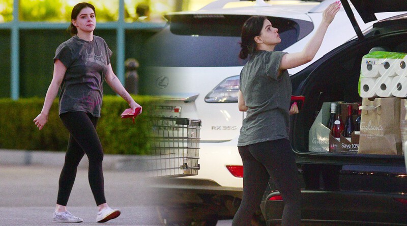 Ariel Winter – Sexy Ass in Black Leggings in Los Angeles