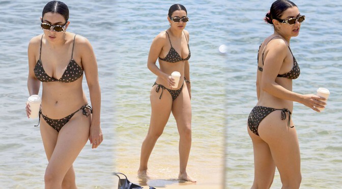 Charli XCX – Sexy Ass and Boobs in a Bikini at the Beach in Sydney