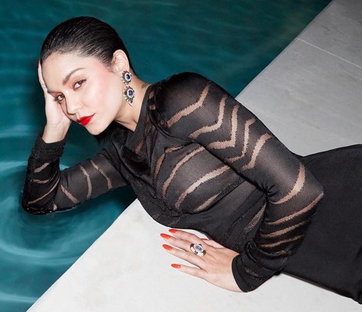 Vanessa Hudgens Sexy Nipples