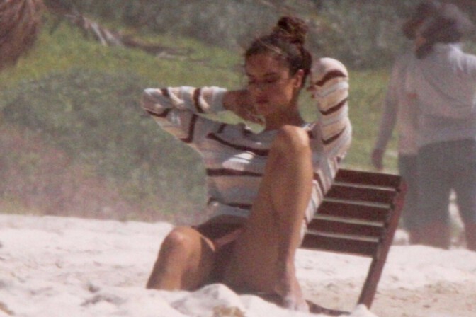 Alessandra Ambrosio Sexy Ass