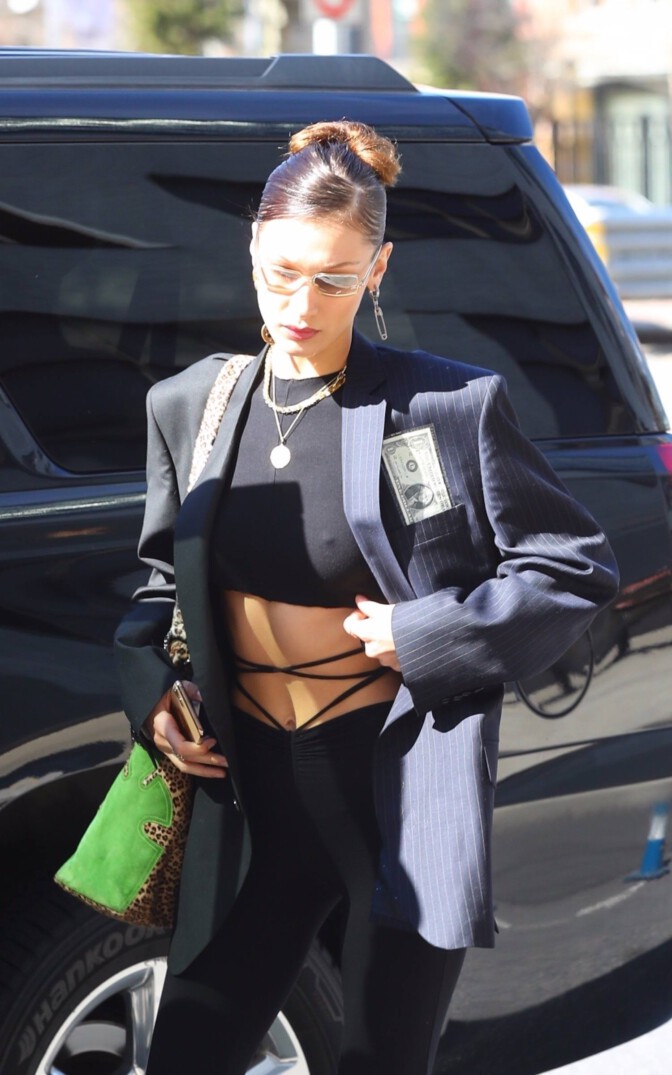 Bella Hadid Braless Pokies