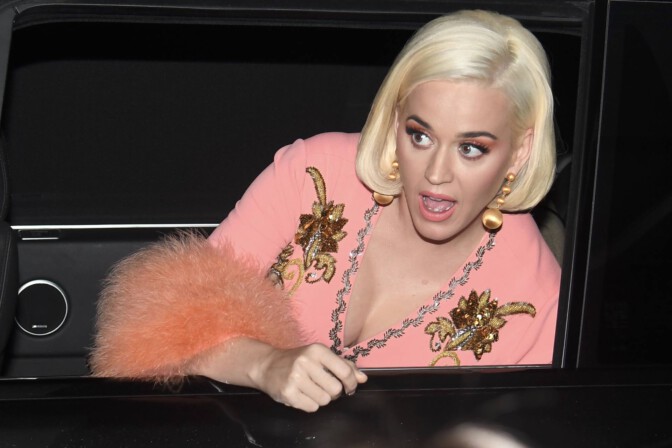 Katy Perry Sexy Cleavage