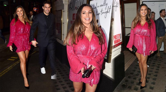 Kelly Brook – Beautiful Legs and Sexy Cleavage at “Pretty women” Press Night in London