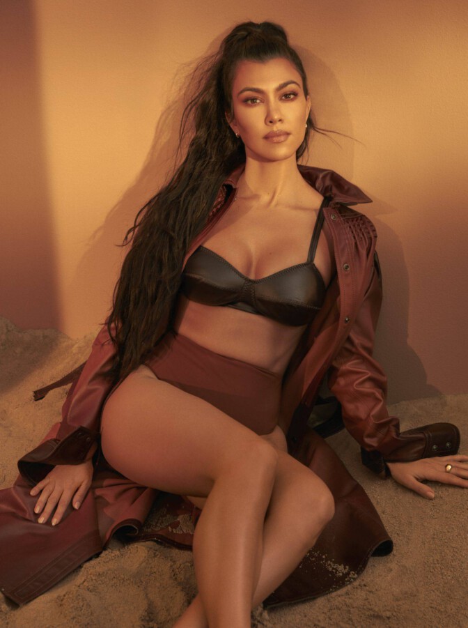 Kourtney Kardashian Legs
