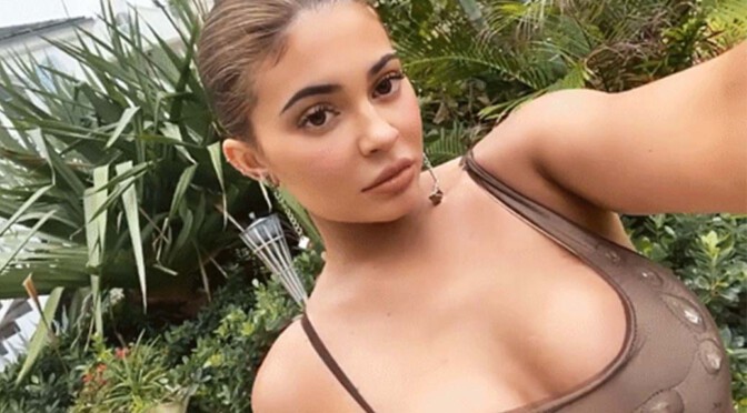 Kylie Jenner – Hot Big Breasts in Sexy Swimsuit Video