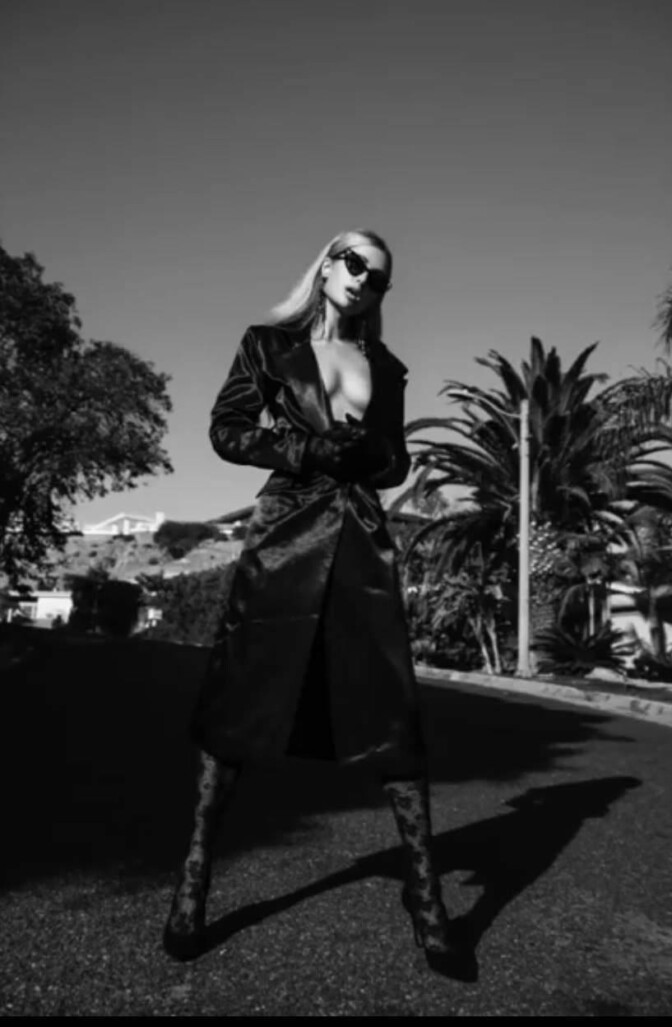 Paris Hilton Sexy Pictures